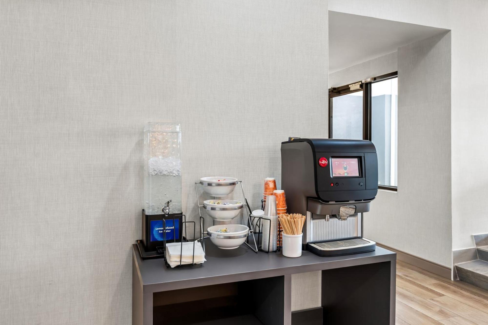 Comfort Inn & Suites Prince George - Fort Gregg Экстерьер фото